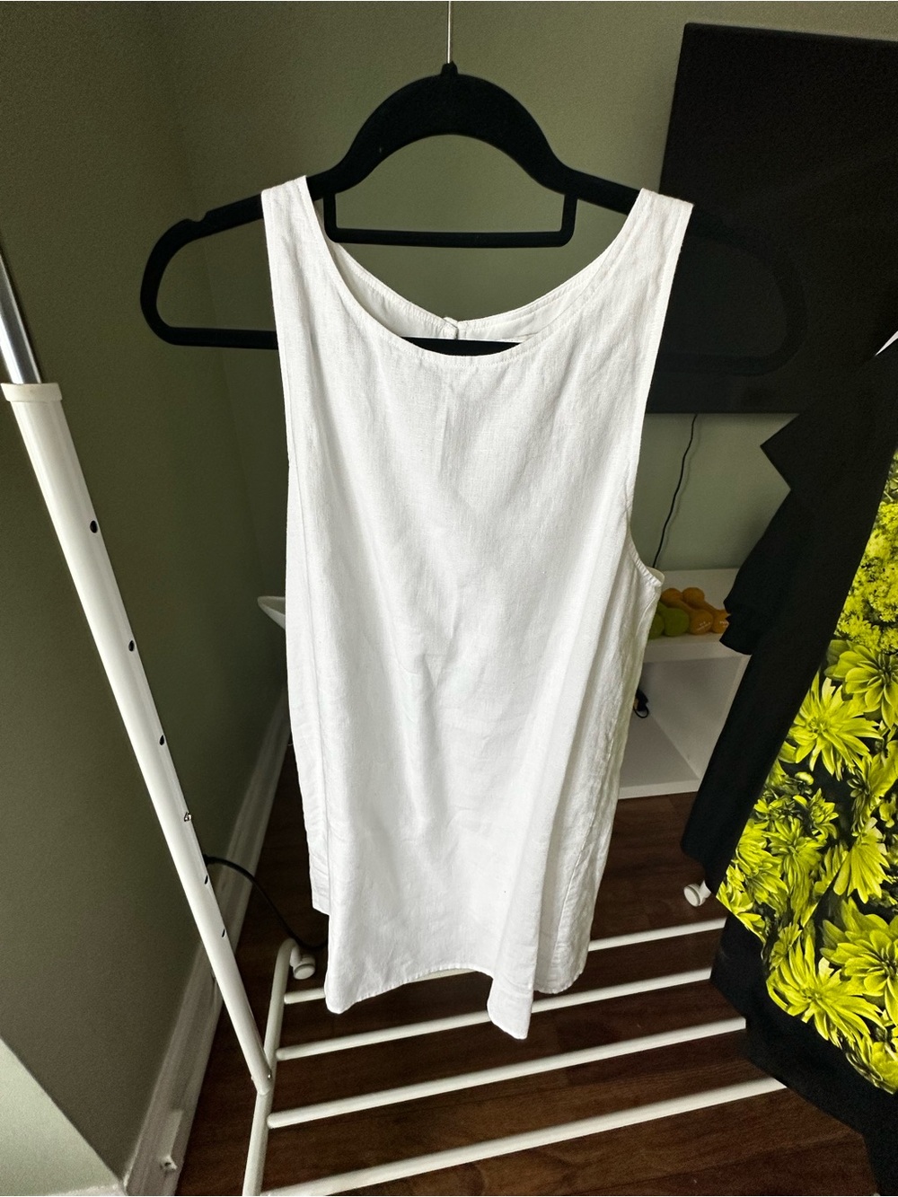 Reformation White Scoop Neck Tank Top